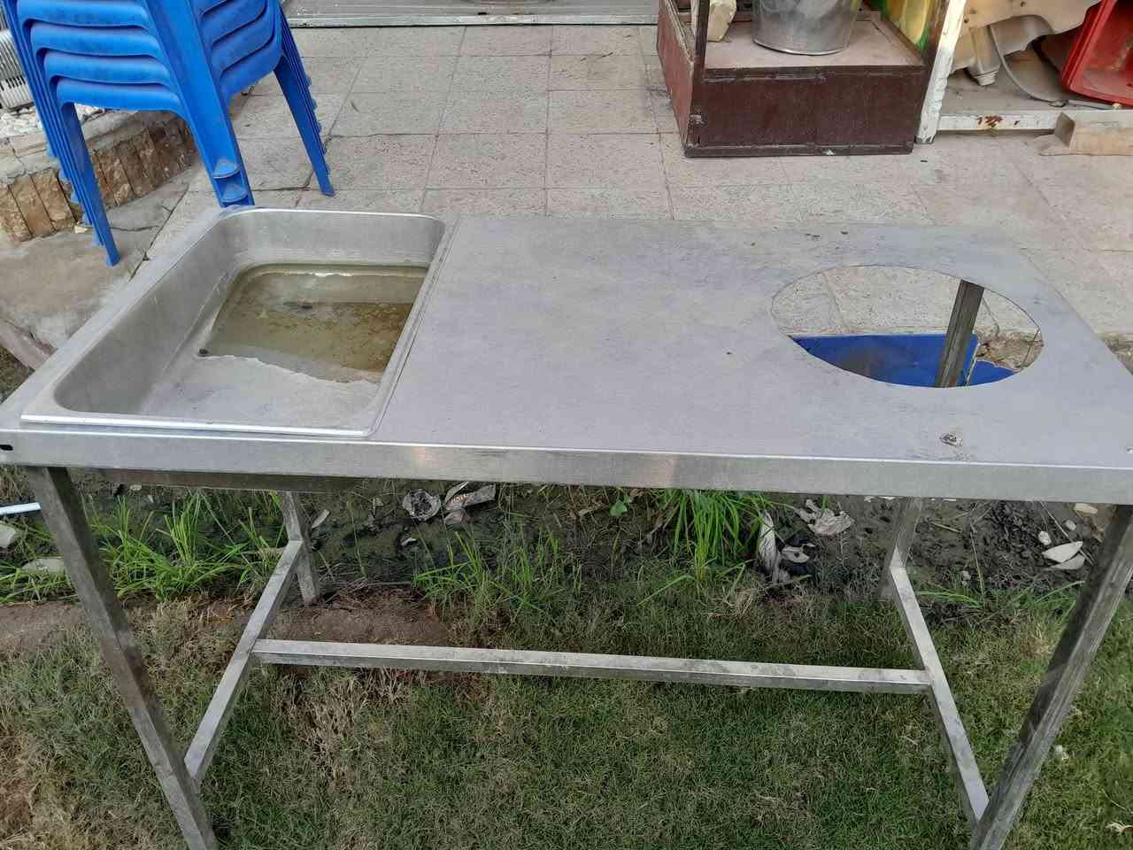 السلام عليكم غراض مطعم للبيع كلمن وسعره او شلعه مستعجل على البيع العنوان الكمالية *********** لاصحاب المواكب باسعار مخفضة
