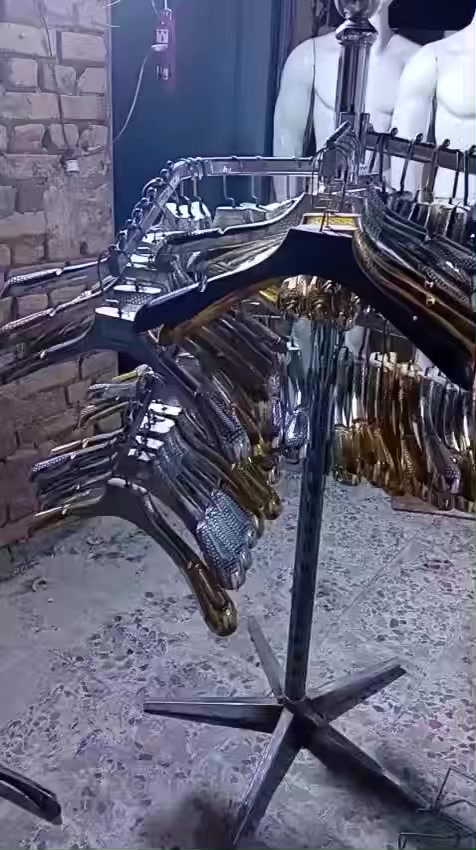 تعلاكات سعر القطعه 500دينار وموجود اكثر من 300قطعه الستفسار خاص او رقم ***********
