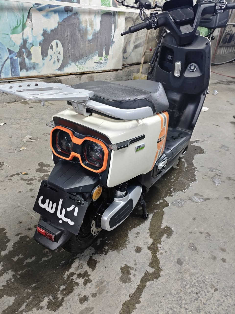 السلام عليكم
دراجه ريان ام عيون 2025
دراجه تاريخ الشراء 2025/4/1 نظافه 75٪ بطاريات نص عمر انطي بيها مسافه 35-40 كيلو مسافه باقي مواصفاتها معروفه السعر 625 الاف و بيها مجال 
مكان بغداد البلديات
الاتصال و الاستفسار : ***********
