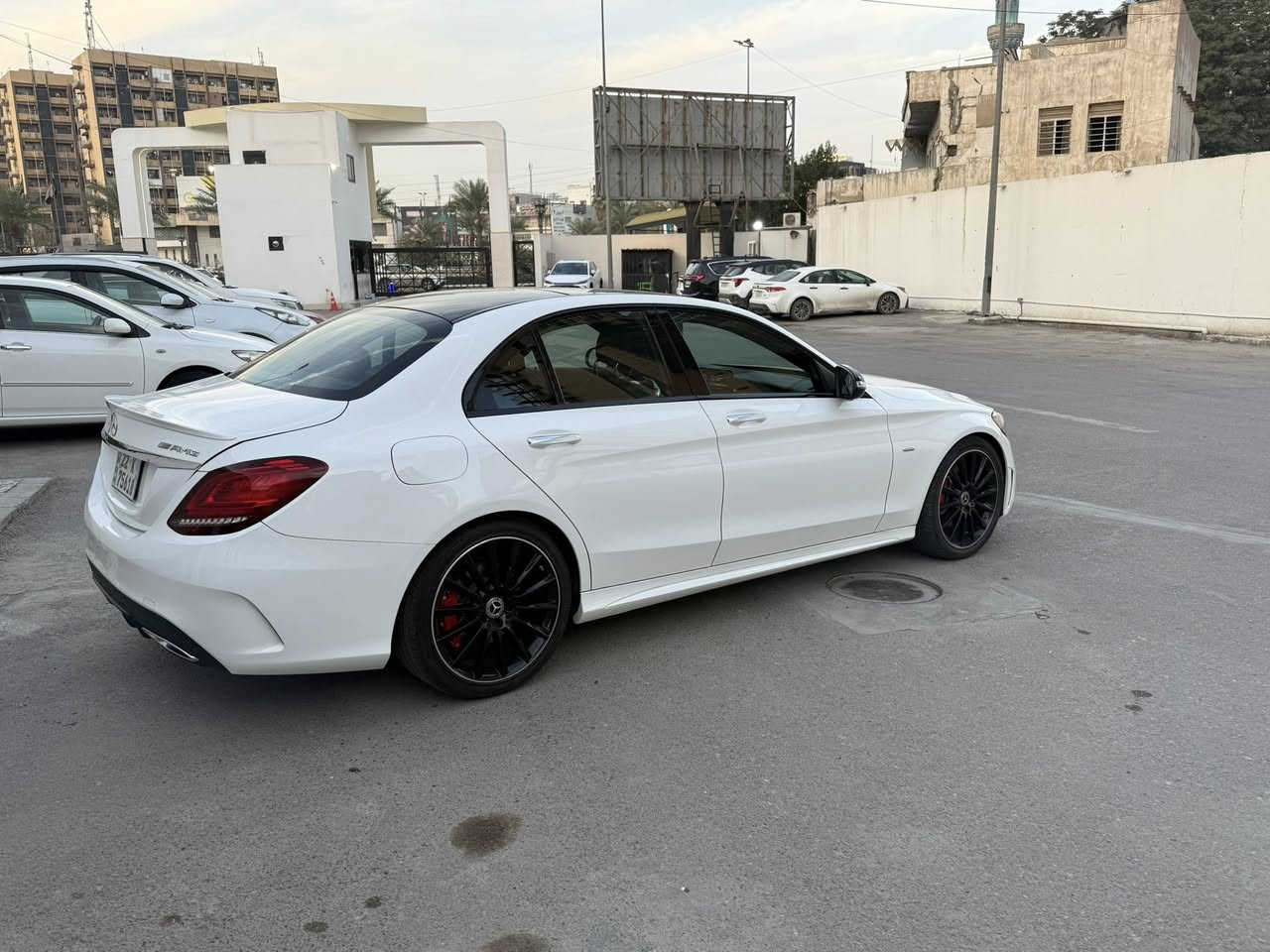 مرسيدس C300 2021 kit amg ابيض

هيكل (AMG)بلادي شركة.

النسخة الرياضية 

السيارة جديدة جداً جداً بحالة الشركة بعدها 

مكفولة كَير مكينة صدر بدي شخط مابيها 

فقط ضرر امريكا قطعة وحدة باب خلف السائق وبارد 

بدون ايرباك بدون دواخل 

كلشي ممبدل بيها 

مغلفة ppf كامل 

فول مواصفات

المحرك//2.0لتر توربو -4سلندر

كشنات جلد

بانوراما  

شاشه كبيره

نظام ملاحة (Navigation)+(Car play)..

داخل صاج ملكي

داخل لدات(الوان)

كامره خلفيه دواره

سستم سماعات برومستر

كشنات  مقاعد جلد اسود  وشماوا ودشبول مطعم بالصاج 

كشنات كهرباء و كشنات الامامية تدفئة مع نظام خزن (ميموري

أنارة محيطية (64لون)

رادار امامي

رادار خلفي

نقطه عمياء

بصمة تشغيل

بصمة ابواب

صندوق كهرباء

لايتات ليد (٨عدسات)+بك لايت ليد

شحن وايرلس(Auto).

بك لايت ليد

سستم سماعات برومستر.

تقرير كار فاكس موجود

سونار موجود

ماشية 22800 km 

مرقم اربيل رقم الجديد سنوية جديدة وبأسمي

مكان السيارة بغداد

السعر 32500 $

سونار موجود

للاتصال ***********
