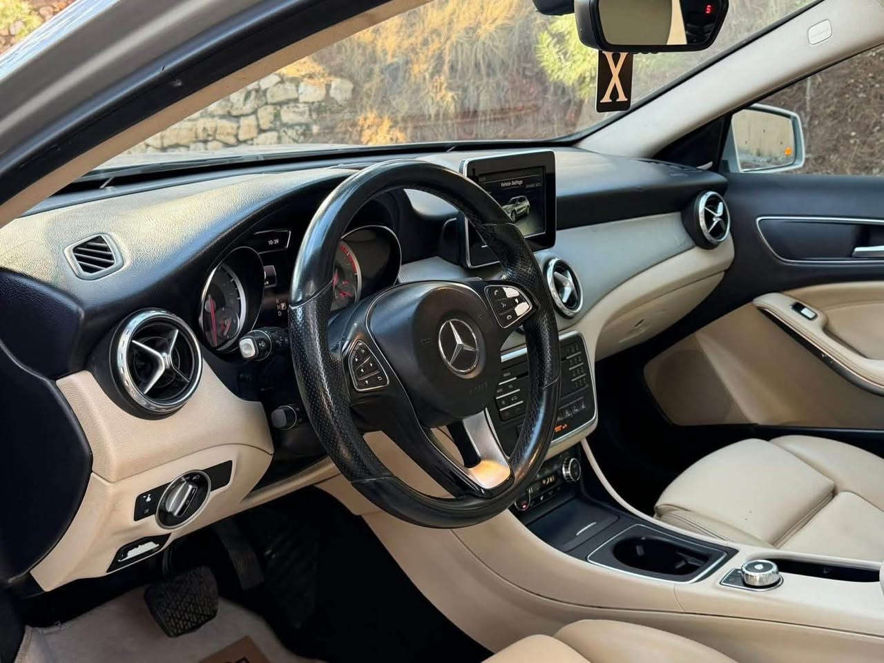 Mercedes Benz GLA 250 2016

السياره فول اعلى مواصفات و كلين بدون حادث 
فقط نص باب مرشوشه اثر شخط
بدون دكة جاكوج بدون معجون بدون فتح

رقم سنويه هزة فحص جديد 
باسمي تحويلها مباشر

كير محرك كهربائيات وضع شركة
جاهزة بدون نواقص

السعر بلاش 127 قفل من الاخير
***********
*********** دهوك, العراق


**إذا كنت صاحب هذا الإعلان وتريد حذفه لأي سبب، رجاءا أرسل رسالة إلى الدعم الفني**