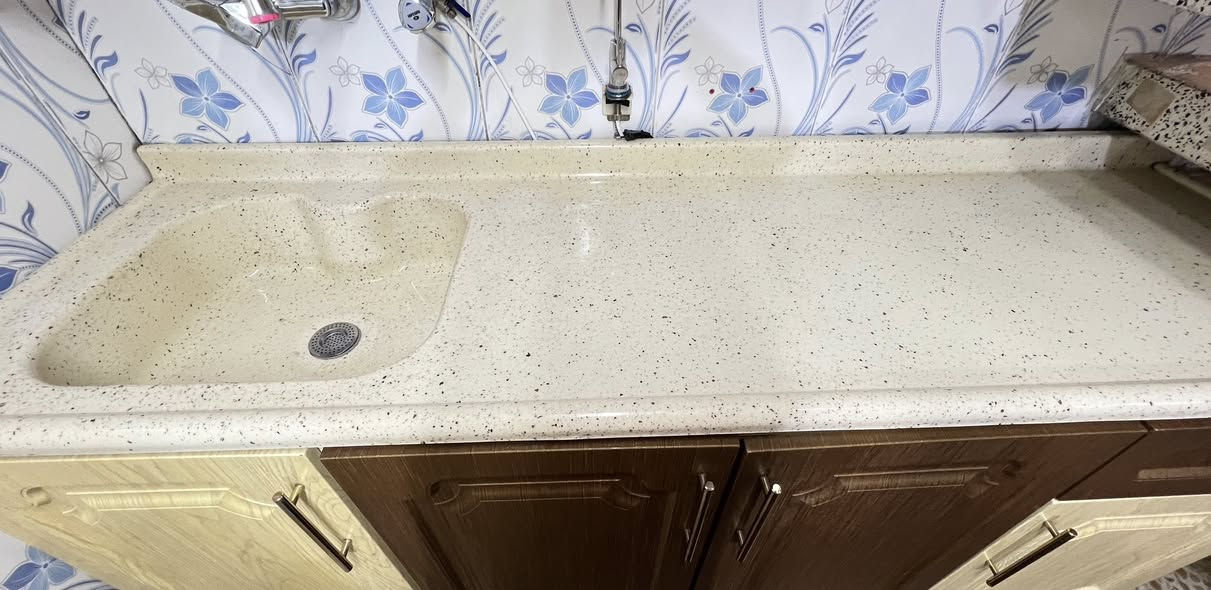 كاونتر كوارتز وابواب hdf ومن الداخل المنيوم السعر 300 الحرية الثانية للاستفسار ***********
