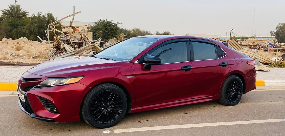 السعر 153 الاستفسار *********** تيوتا كامري2018وارد امريكي بابين جهت السايق والباقي كفاله عامه بجم كبس مواصفات اس فول مواصفات من عده الفتحه ويل كب كروم داخل جلدا كشن كهربائيه لسياره جديده وجاهزه بمعنه الكلمه مال جناي  مكينه وكير حداديه تخم تاير رقم اربيل الدولي السنويه 2029 هزه جديده مكان السياره كربلاء
