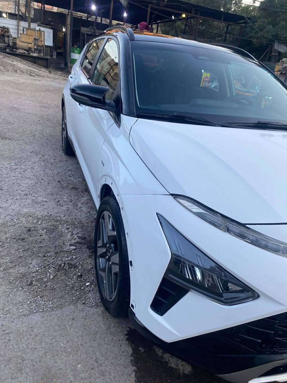 السلام عليكم  للبيع او المراوس ب138 وبيه مجال
هوانداي بايون 2024 خليجي هايبرد ماشية 81 الف كيلو  السيارة  بيه رصع بالقمارة و صبغ ربع بنيد وجاملغ امامي بالعراق ضربة بسيطة فول مواصفات عدا الفتحة والجلد 
محرك 1200 . 3 سلندر توربو 
بصمة تشغيل وابواب وصندوك 
رادارات امامي وجانبي وخلفي
حساسات أمامي وخلفي 
تحديد مسار 
قيادة إلية
هزاز ستيرن وكشن 
لايت لد ثلجي عالي وناصي بلادي
إنارة لدات محيطية بلادي
مري شفط 
بريك تلقائي امامي وخلفي وجانبي مانع تصادم 
شاشة كبيرة ونظام كار بلي وأندرويد اوتو واير ليس 
شحن🔋⚡ لاسلكي 
أنظمة قيادة 3 إيكو وكموفرت وسبورت 
اتو ستوب تشتغل وتطفى بالازدحام 
لايت ديناميكي وية فرة الستيرن يشتغل
الجام يصعد أوتو من تقفل السيارة  
للبيع او مراوس ب138 وبيه مجال مكاني بغداد حي الجامعة او الدورة ***********
