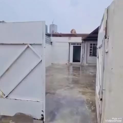 سلام عليكم بيت للبيع منطقه باردوخانه  قرب غسل كركوك 180 متر ماي حلو بعيد على شارع رئيسي 10 دقايق شارع تبليط كامل سعره 36 و بيها مجال شراي يخابرني ***********
