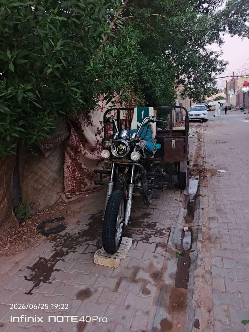 السلام عليكم ستوته للبيع موديل 2013 خير من الله حلوه مرتبه تخم تاير باتري سلف هندر كله شغال مكينه بيها خيط بخار موديل 2013 اصولي شاصي مكفول لا لحيم ولا خياس  للبيع 1550 وبيها مجال الشراي يشلع عيوني مكاني نجف شارع المطار الجديد ***********
