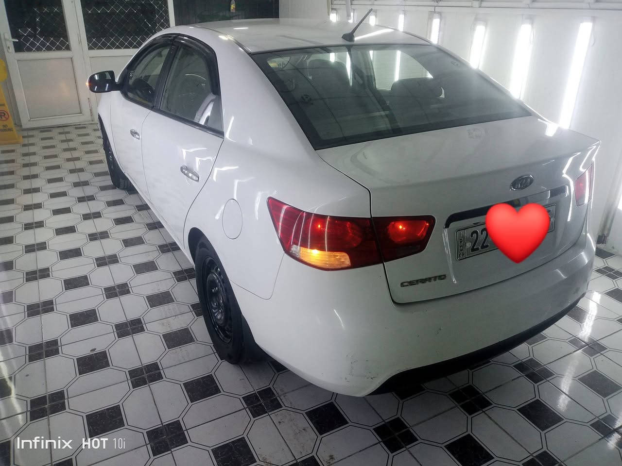 سلام عليكم سيراتو البيع 2011 كفاله عامه من الصبغ والتبديل كفاله من الكير والمكينه سياره جديده اتخم تاير صدر امامي خلفي جديد الاستفسار علئ رقم ***********
