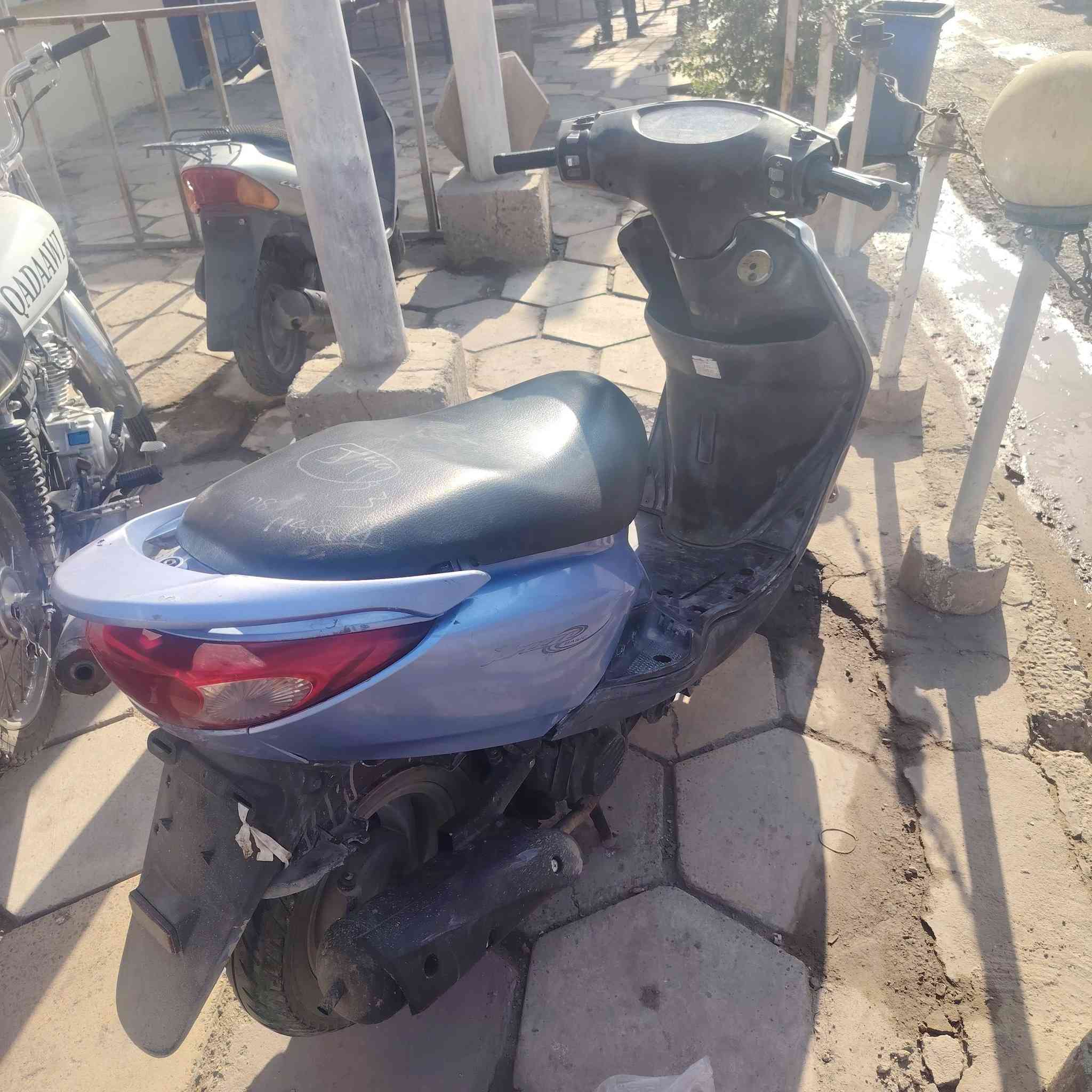 سلام عليكم دراجه  للبيع نوع الدراجه بريز ياباني صاله شهر من طلعت من لوكيل *********** مكاني ميسان
