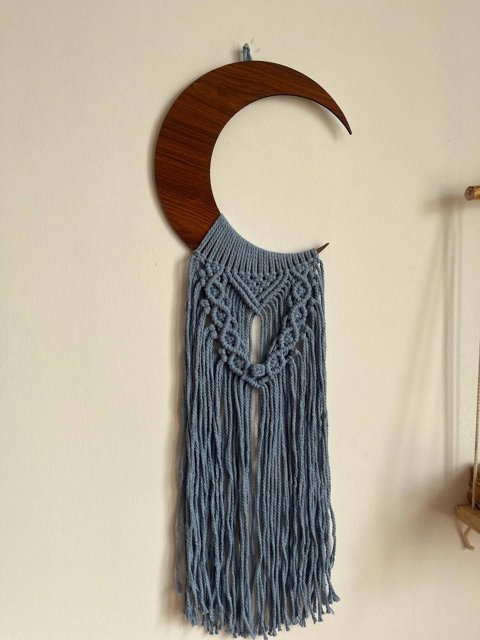 هلال مكرمي بتصميم مميز وخيوط متدلية بانسيابية جميلة 🤍
قطعة فنية تعكس روح رمضان وتمنح المكان حضورًا راقيًا ومختلفًا.

#اكسبلور #اكسبلور_فولو #اكسبلور_explore #فالو #مشاهير


**إذا كنت صاحب هذا الإعلان وتريد حذفه لأي سبب، رجاءا أرسل رسالة إلى الدعم الفني**