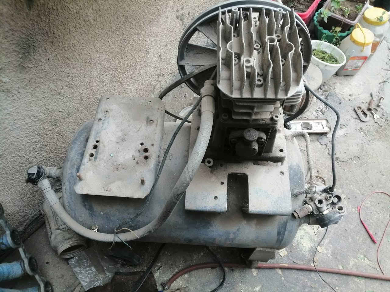 السلام عليكم كمريسر هوة بدون ماطور تاروسة إيطالية شغاله السعر ١٢٥مكاني بغداد


**إذا كنت صاحب هذا الإعلان وتريد حذفه لأي سبب، رجاءا أرسل رسالة إلى الدعم الفني**