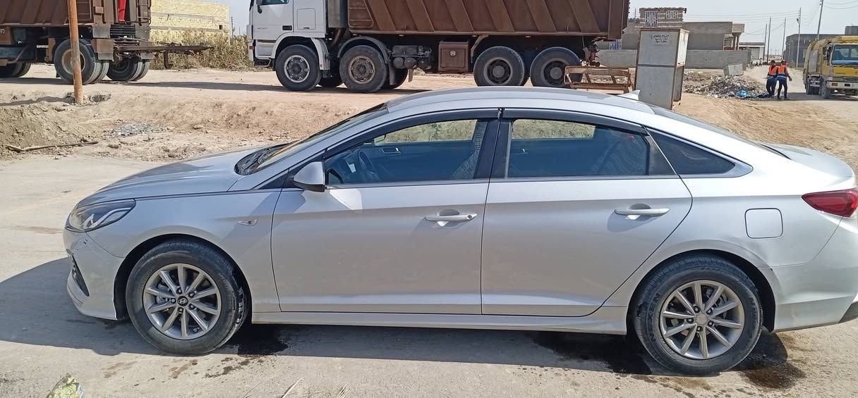 للبيع
سوناتا موديل 2019 وارد كوري مكفوله كفاله عامه من الضربه والصبغ  كامل المواصفات محرك ،2000 
السعر ،165
العنوان البصرة قضاء المدينه 
السنويه باسمي والرقم بصره وتحويل ثاني يوم 
الهاتف ***********
