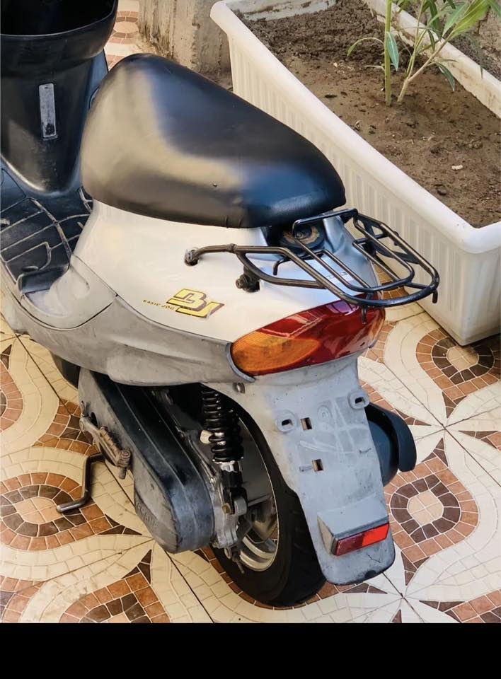 سلام عليكم بيجي تسع زروف  دراجه شوفت عينك احلى من صوره للبيع تفاصيل هذه رقمي ***********
