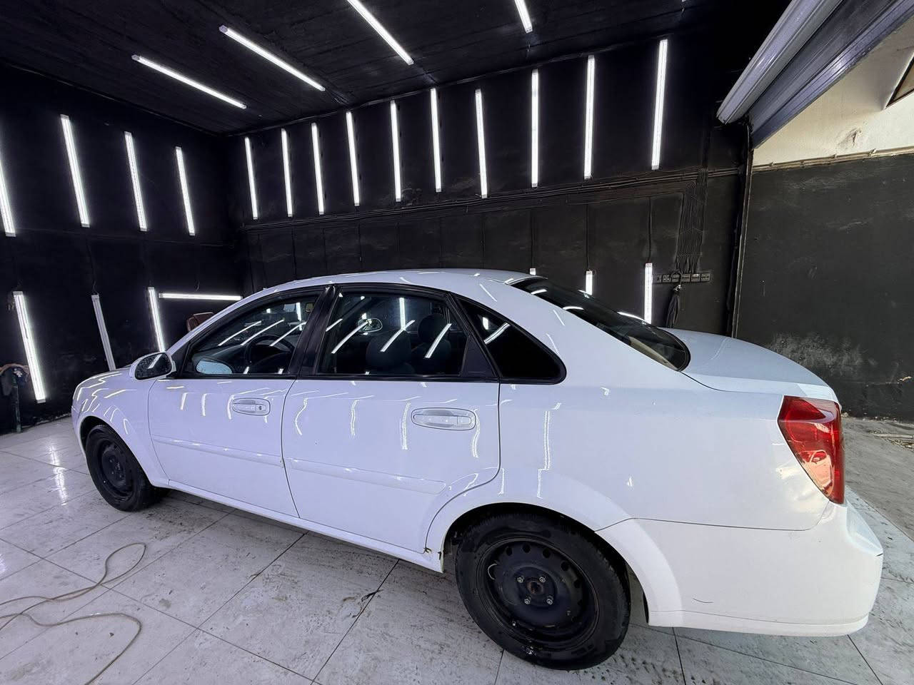 اوبترا 2011 بدون ضرر وصبغ سنوية 27 سيارة جاهزة السعر 88 وبيها مجال بسيط ***********
