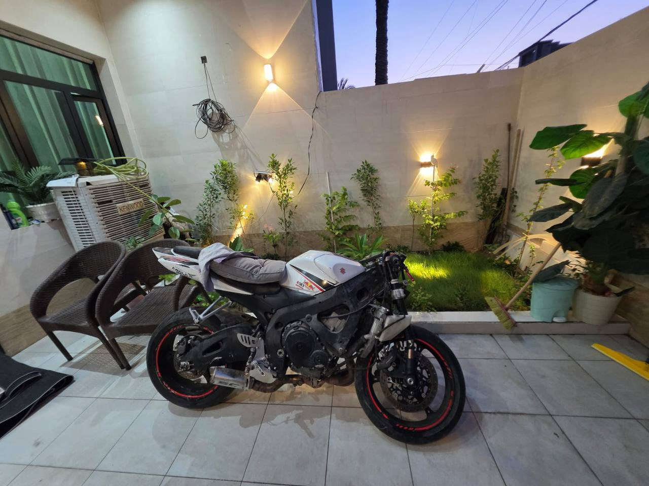 عرض مميز من مكتب المسار الهندسي للعقار والمقاولات 📊

🏡منزل مؤثث للبيع الطالبية مربع البيروتي 

5*30=150 

🏗️بناء2025 حديث
🏞️ كراج حديقة 
مدخلين غرفة خطار 
🛏️4نوم سويت
مطبخ تركي
هول حولي واسع
🚾خدمات 
سطحين وبيتونة
واجهة مرمر ارضية مرمر من الطابق الارضي للبيتونة+بوب قاصة شبابيك ألمنيوم
📍ملاحظة البيع مع الأثاث 📍
***********
(التسلسل104)
