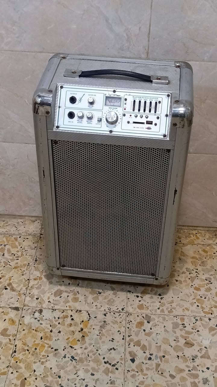 السلام عليكم ديجي للبيع متروك مااعرف شبي السعر 50 الف. مكاني بغداد الكماليه ماعندي توصيل ***********
