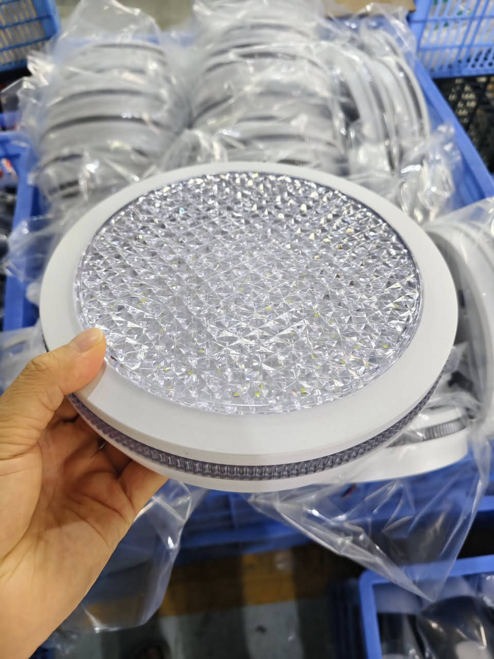 Crystal cover moisture proof lighting IP65 
24w+24w


**إذا كنت صاحب هذا الإعلان وتريد حذفه لأي سبب، رجاءا أرسل رسالة إلى الدعم الفني**