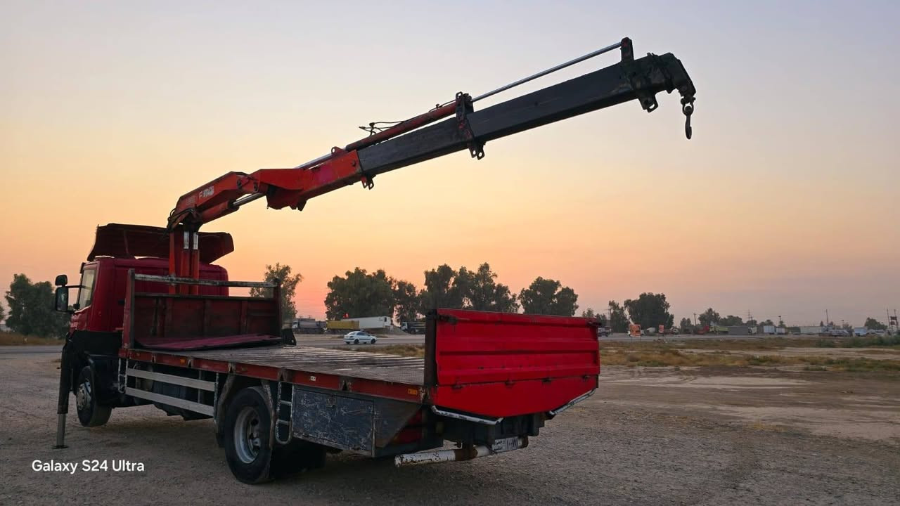 سلام عليكم كرين 10 طن للبيع مع صطحه شغل كركوك مع مضخه وطبشه مال سكانيه مع كرسي كرين للاستفسار ***********
