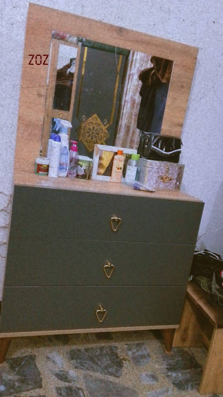 غرفه نوم تركيه جديده ما صار شهر من جبته مخزن جربايه جك السعر500
***********
