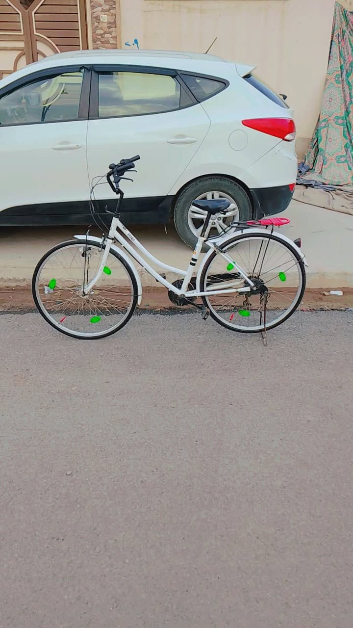 السلام عليكم بايسكل للبيع جديد بالموصل حي شومر بايسكل 90 وبي مجال***********
بيع مستعجل
