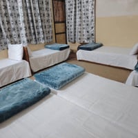 كربلاء شارع الشهداء • ١٨ سرير • عوائل فقط