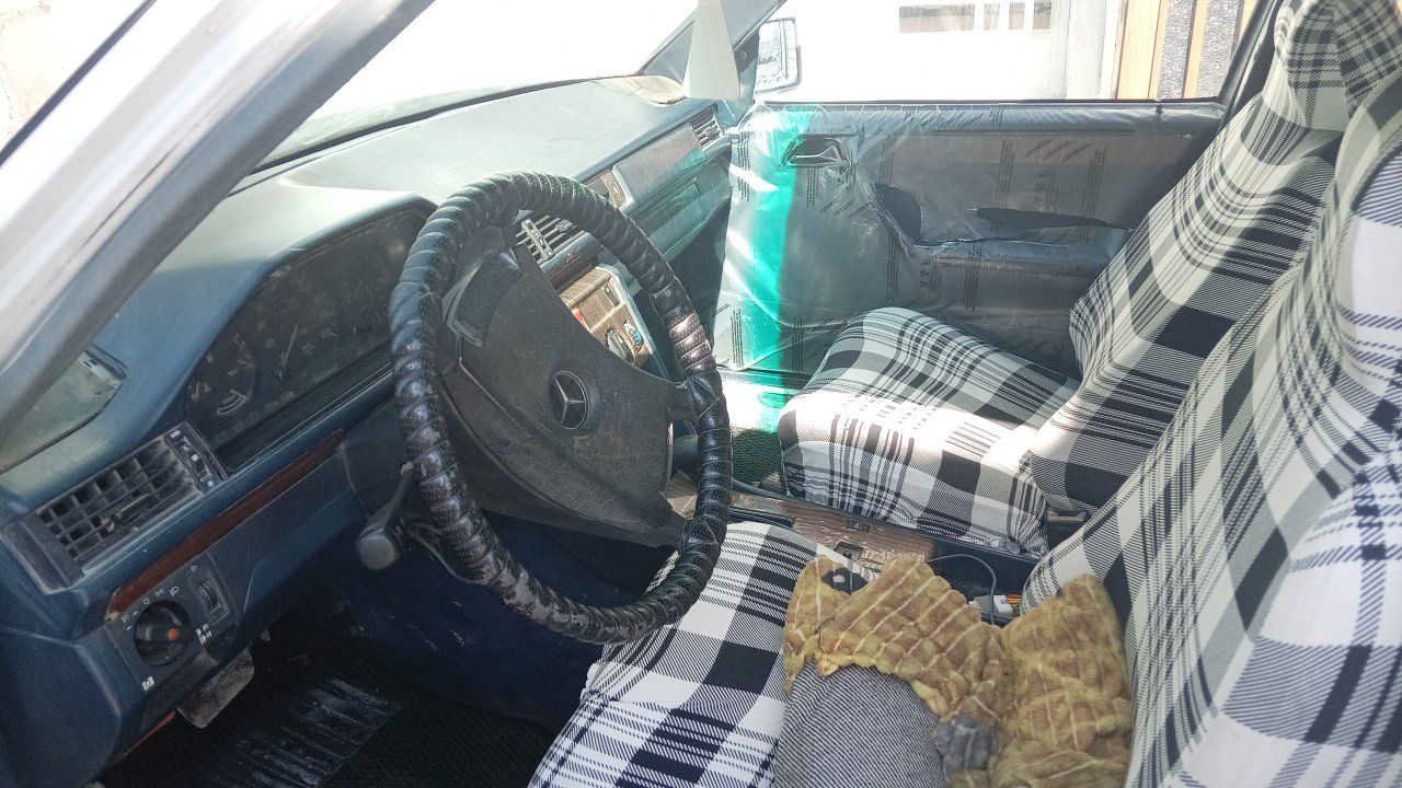 سلام عليكم سياره مارسدس موديل 1986سنويه ضايه بس بيه بلاغ وتفاصيل وهزه صاحبه بناصريه ماوصله سياره رقم بغداد محوره كير ومحرك بطه كفاله سياره بغداد البياع سعر ٢٢ورقه وبيه مجال ***********
