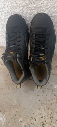 حذاء سلامة • قياس ٤٣ • كات أصلي