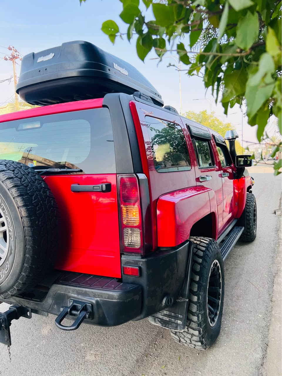 السلام عليكم 
بيع مستعجل
همر HUMEER H3  2008 خليجي وكاله 
مكفولة من الحادث والضربه كفالة عامة
رقم بغداد جديد وهزة جديدة تحويل ثاني يوم
البنيد صبغ اثر جلح فقط
جميع الايرباكات سليمه 
السيارة بلادية وكلشي بيها بلاد بدون اي عطل 
منضومة غاز 80 لتر
كماليات كت كامل 
فتحة سقف 
بوكس روف 
سبير وجك جمباز
دمام وسستم سماعات 🔊 فول طربية
داخل نضافة 100‎%‎ والخارج ايضاً 
صدر جديد وباتري وادامة كامل للمكينة
نضافت السيارة 95‎%‎ وجاهزه بدون اي صرف
السعر 115$ وبي مجال معملة فقط
مكاني ديالى جلولاء *********** خناقين, ديالى
