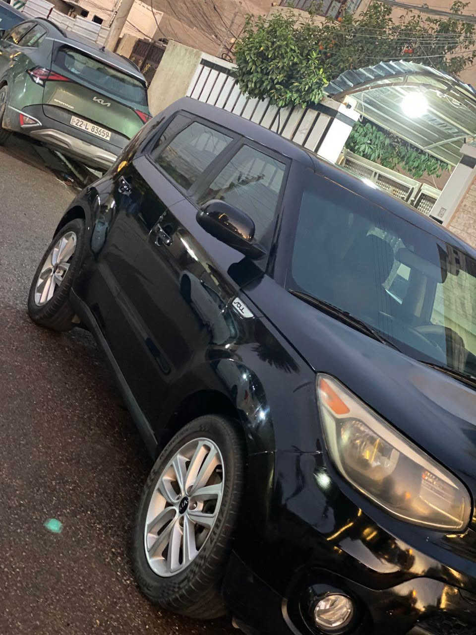 للبيع كيا صول موديل 2018 لون اسود محرك 2000 وارد امريكي ماشيه86ميل حادثها بنيد وجاملغ بدون دواخل لا لغد  ولاشاصي دعاميه خلفيه مصبوغه والاماميه ايضا مصبوغه حجر بيئه مفقود
وبالعراق الباب الخلفي بارد سياره جديده مامتعوبه
رقمها اربيل بأسم كردي عندي بيها وكاله عامه يعني اني احولك 
مواصفاتها معروفه تحكم ستيرن جهتين ومانع انزلاق وضعيات قياده نورمال وايكو وسبورت شاشه كبيره اصليه نظام كار بلي وكامره
نوع الكير AT محرك كير مكفولات
صور الحادث موجوده بالمنشور السعر 118 ورقه وبيه مجال مكان السياره بغداد الجهاد حي الاطباء رقم تلفون ‭0771 671 2037‬
*********** بغداد, العراق

