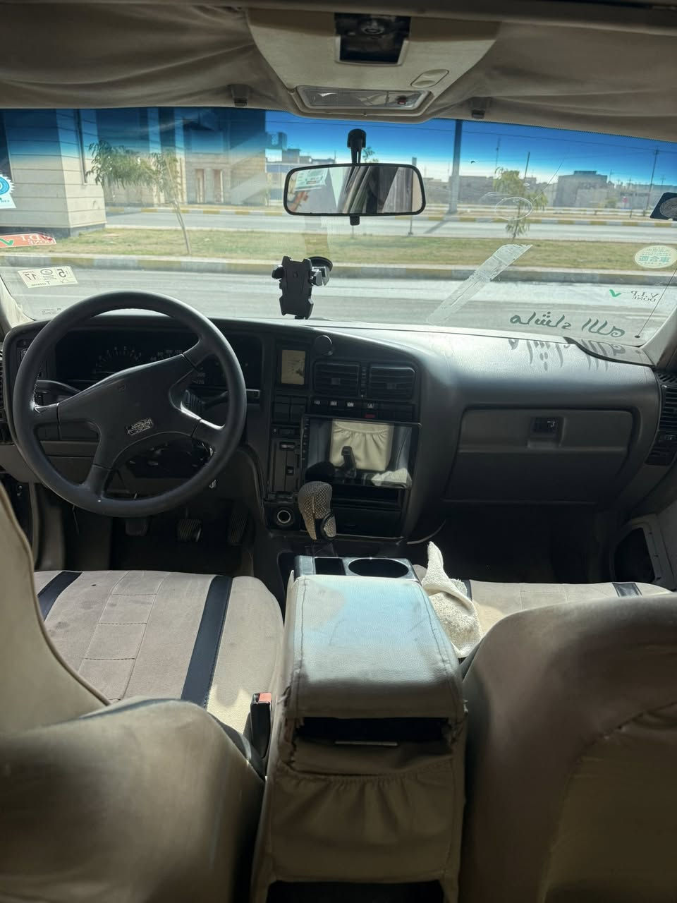 السلام عليكم
اوبل للبيع موديل ١٩٩١ فوك الموديل سياره معمره جديد شغل هيت مابيها خويس كلش حلوه ونضيفه مال جناي تخم تاير جديد كير محرك كفاله كير شادلها جديد اوربي بعده بجيس وبي ضمان صبغتها حلوه مرتبه كهربائيات كلها شغاله حتى شاشه شادلها متصرف عليها لو سنت مال جناي رقم انبار انكليزي تحويل مباشر باسمي 
السعر ( ٣٨ ) وبيها مجال حك الجيه مكانها الرمادي
والمايشتري لا يتعبني سياره حلوه ونضيفه مابيها كل مصرف الله يبارك للياخذها
☎️/واتساب  (***********)
