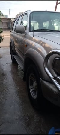 لاندكروز • ١٩٩٦ • نضيفه