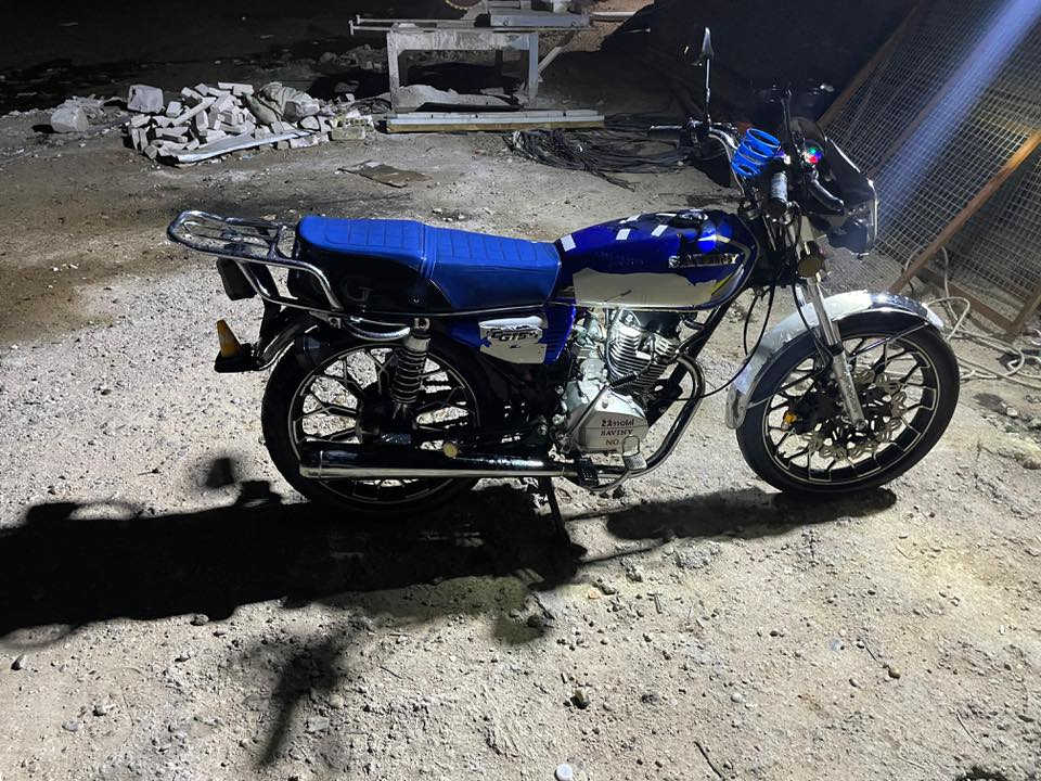 ماطور للبيع 24نضيف يرادله ترتيب
سعر700مكانه الرمادي ‭0785 728 6319‬
