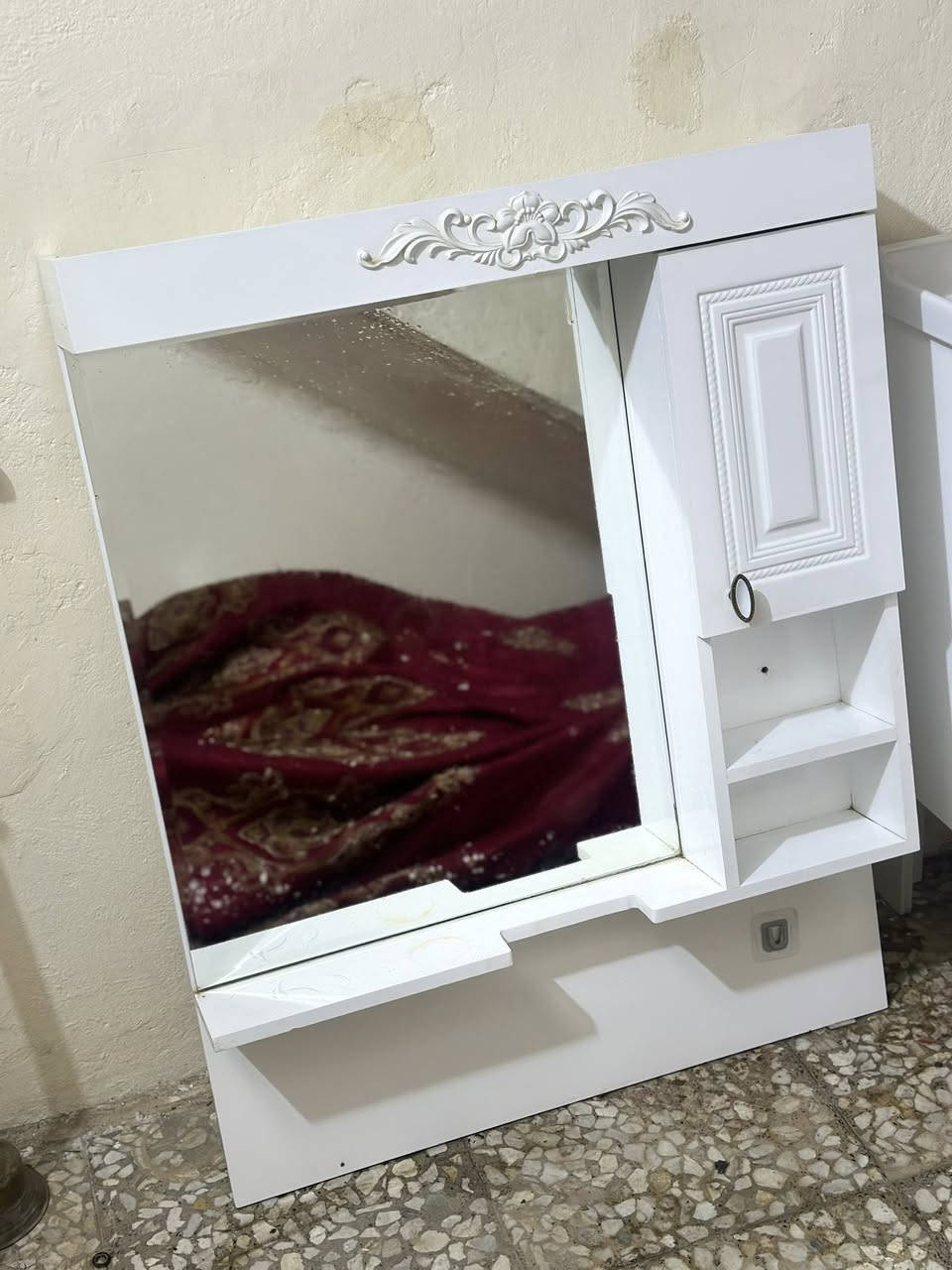 للبيع السعر ٧٥ حي الانصار *********** نظيفة كلش وخلاطها اصلي
