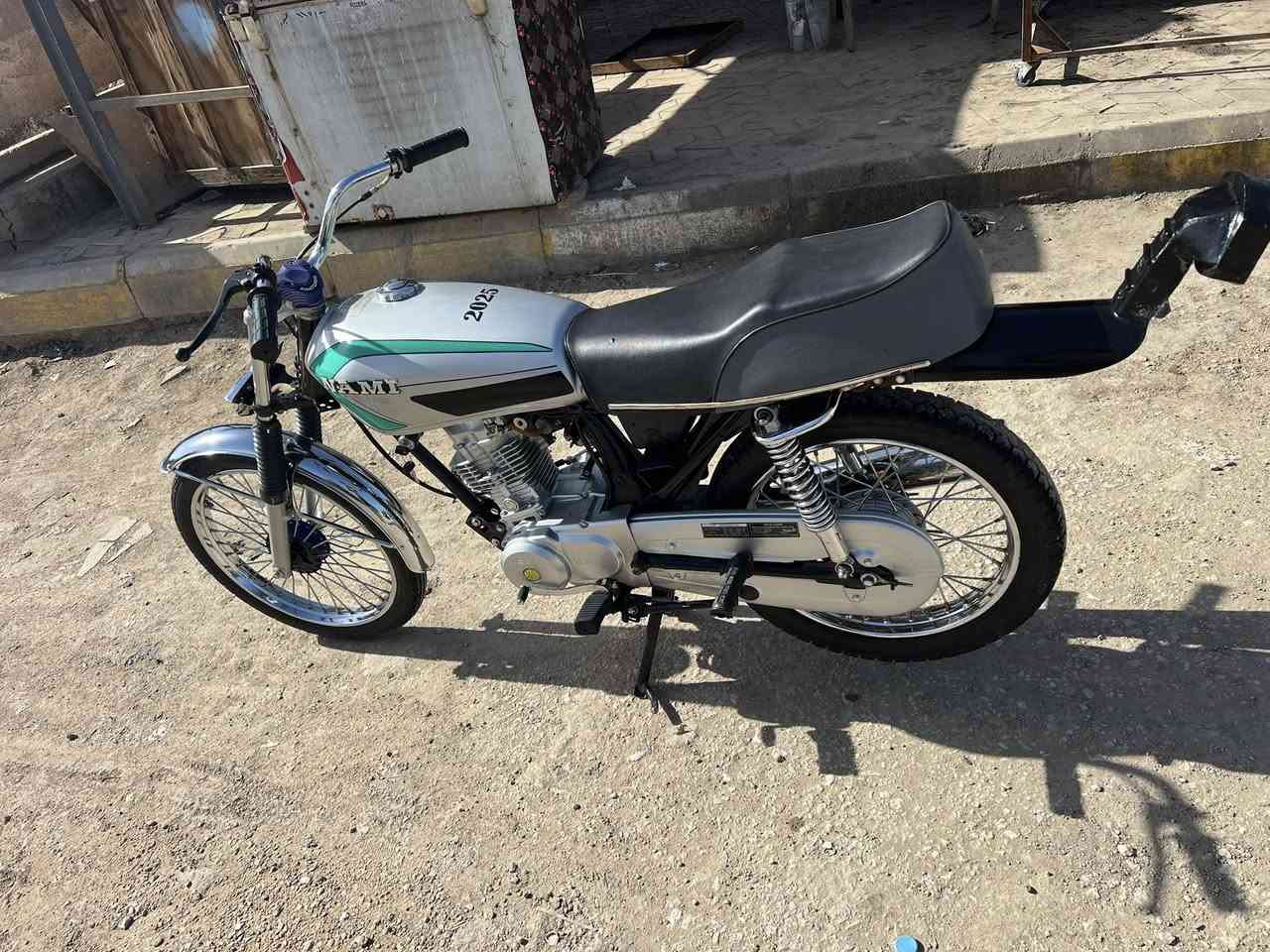 نامه للبيع مديل 2025 أوراق اصولي الدراجه جديده فول ما ناقصهه شي السعر 800 وبيهه مجال  العنوان السماوه *********** واتساب بي
