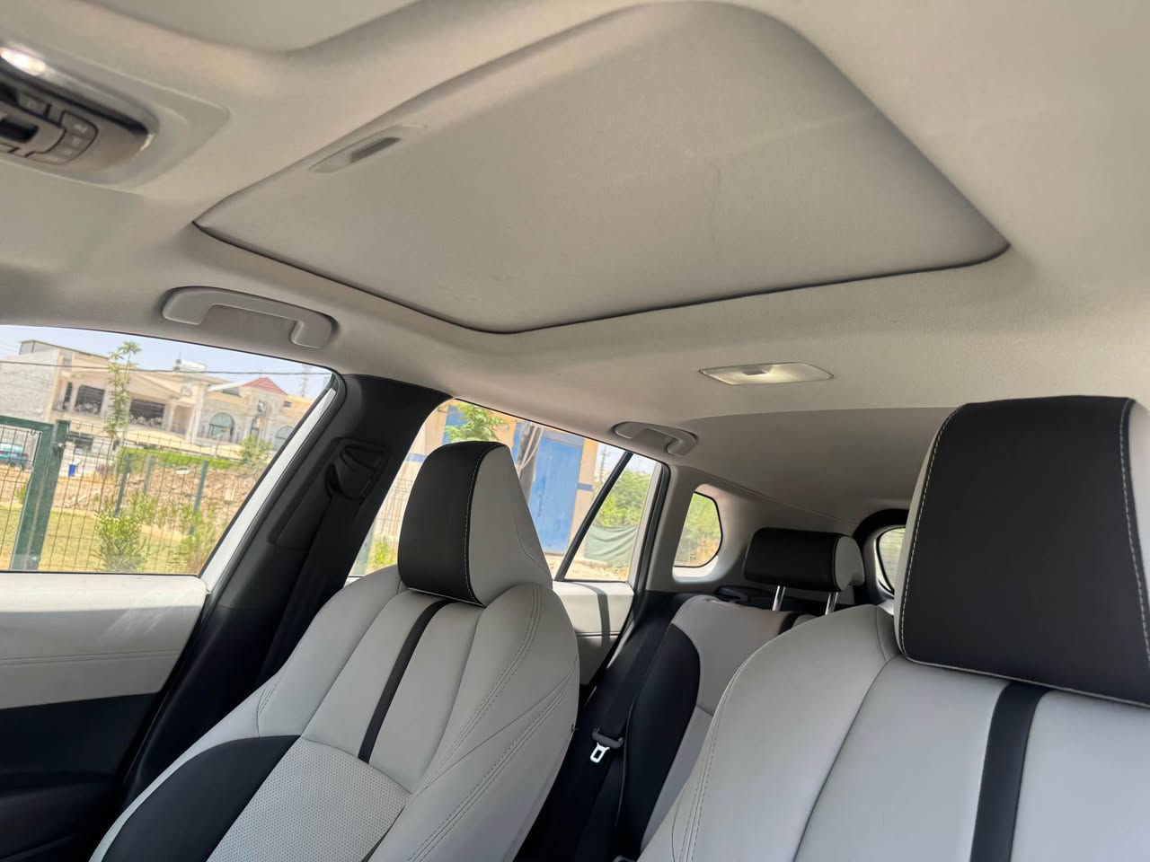 تويوتا فرنتلانده ر موديل 2024 فول فول مواسه فات(سلايد،به سمه،كوشن جلد،سئ مودى ليخورين،تولى سه قف،قايش قور،بلاجكتور،به رده ى ناو سندوق)سه ياره كه نمونه يه له جوانى هه موشتى به شه رت و سعريشى 192وه ره قه و مه جاله كى برايانه ى تيدايه.ژماره ته له فؤن:*********** أربيل, العراق
