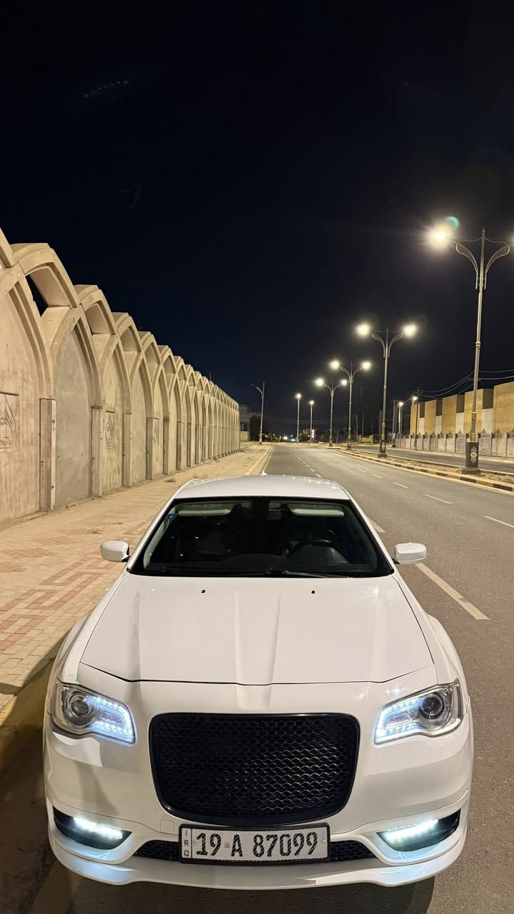 سلام عليكم 
كرايسلر 300 تورنگ
اوباما 2018 
دخول جديد رقم كربلاء 
داخلة قبل اربع اشهر 
ماشيه ١١٥ الف 
كشناج جلد وتدفئة 
مري هيتر 
ومواصفات التورنك معروفة 
داخلة كلين بس دعاميه 
بعد الفحص طلع باب كلير وجاملغ مفتوح 
مكان السياره كربلاء 
سياره جديدة وحلوه كلش 
معروضه بسعر 225 
***********
تجي تشوف السياره وتدلل 
@
