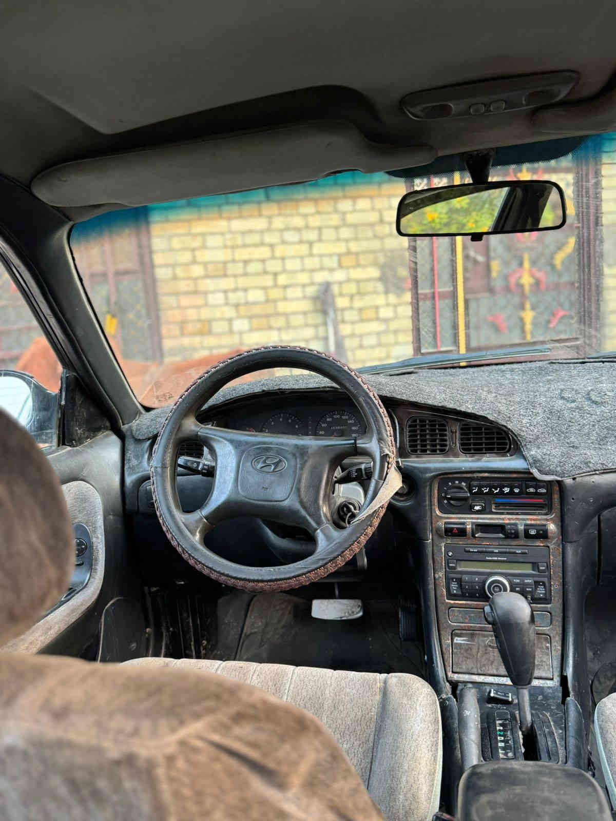 السلام عليكم سوناتا ٢رقم ديالى مشروع وطني موديل ١٩٩٣ تبريد شغال كير اوتماتيك مابيها حادث مصبوغة عام صبغ قديم حداديه جديدة كهربائيات شغاله السعر ٤٠ مكانها بغداد المعامل *********** أو ***********
