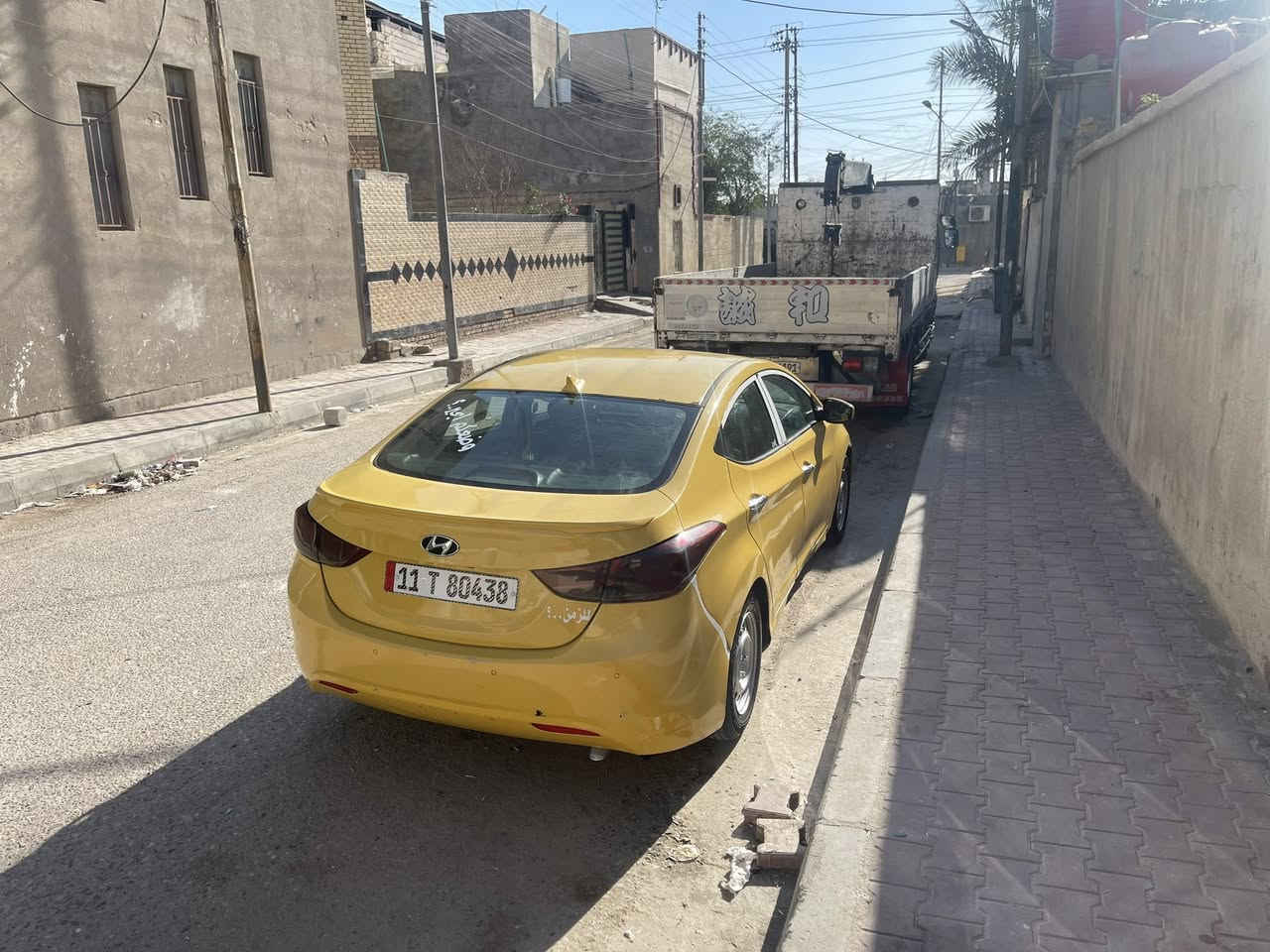 سلام عليكم النترا مديل ٢٠١١  وراد مريكي حادث جاملق ومصلح  وبيه باب وره سايق مبدل باب قديم عندي مآبي شي  سياره تخم تاير جديد حداديه جديده تبريد ثلج  ❄️ وبيه طخهه بل دوسه  سعر 80 البيع أو مراوس ***********
