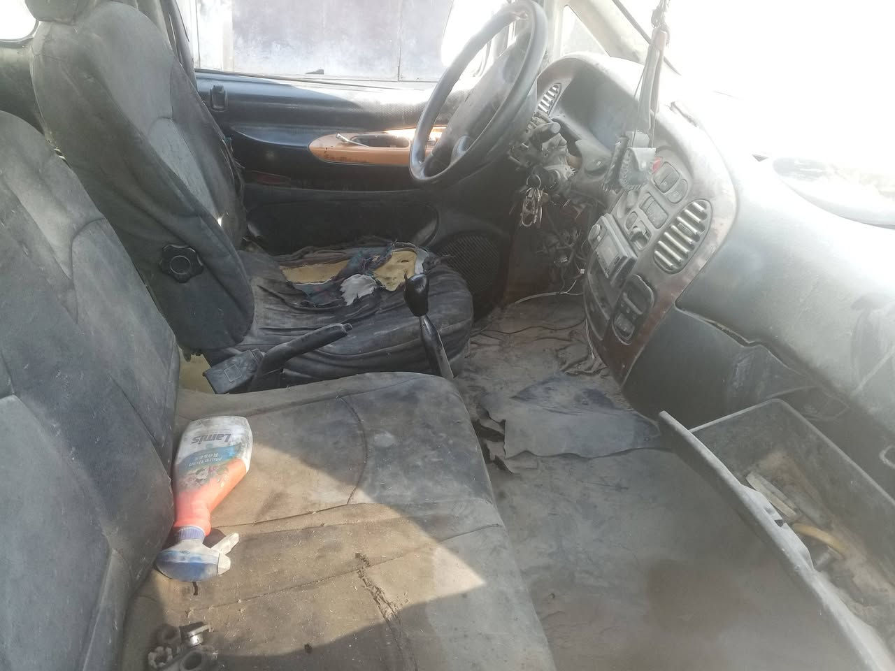 سنويه عظم عاج رقم بصره راعي ما اندله 
أتعهد سرقه وعشائر 
20 ورقه


**إذا كنت صاحب هذا الإعلان وتريد حذفه لأي سبب، رجاءا أرسل رسالة إلى الدعم الفني**