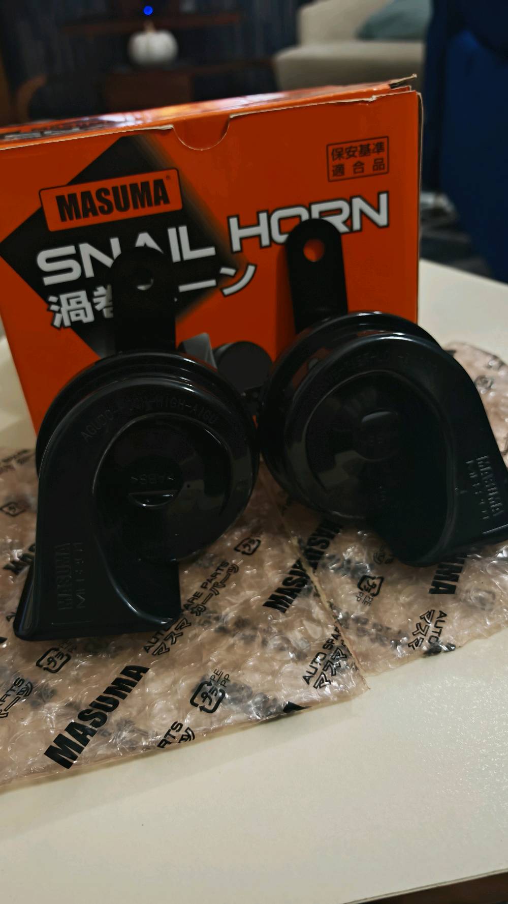 السلام عليكم 
عندي هورن اصلي ياباني من شركة ماسوما 
للبيع 
الهورن جديد غير مستخدم 
صوت الطاط والصوت واضح وكلش حلو 
الي يحب يراسلني وبخدمته 
***********
