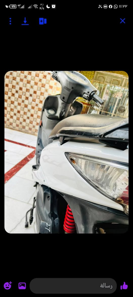 سلام عليكم  عندي جي فور ٢ وحده  كايمه ومتروكه  لونه ابيض وحده لونه اسود تشتغل 
***********
٤٠٠وبيهن مجال
