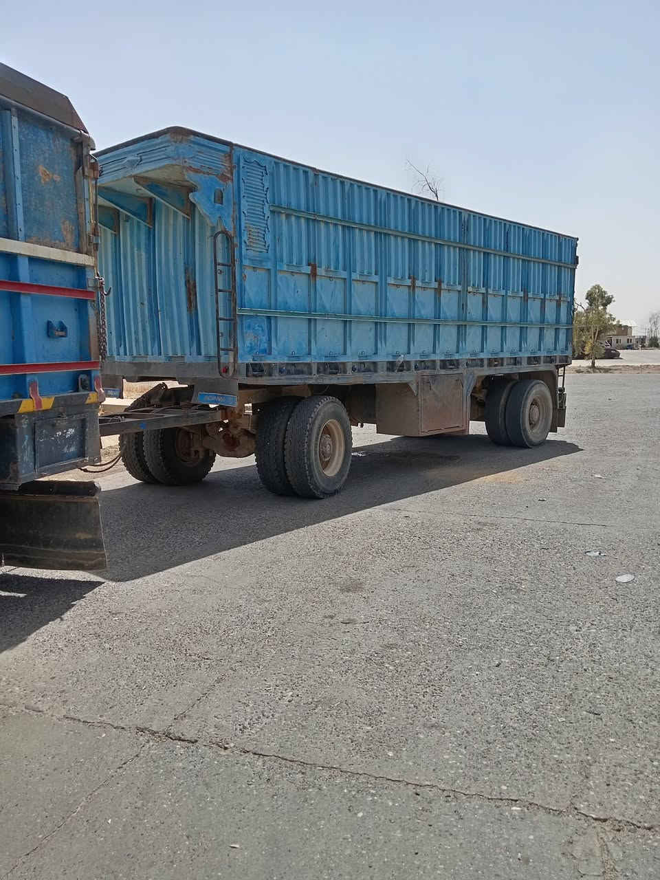 سلام عليكم مقطوره للبيع نجم وكربي ويل ٢٢ونص برينه هوا وناريه كلو شغال المكان بعاج التوصل علا الرقم ***********
