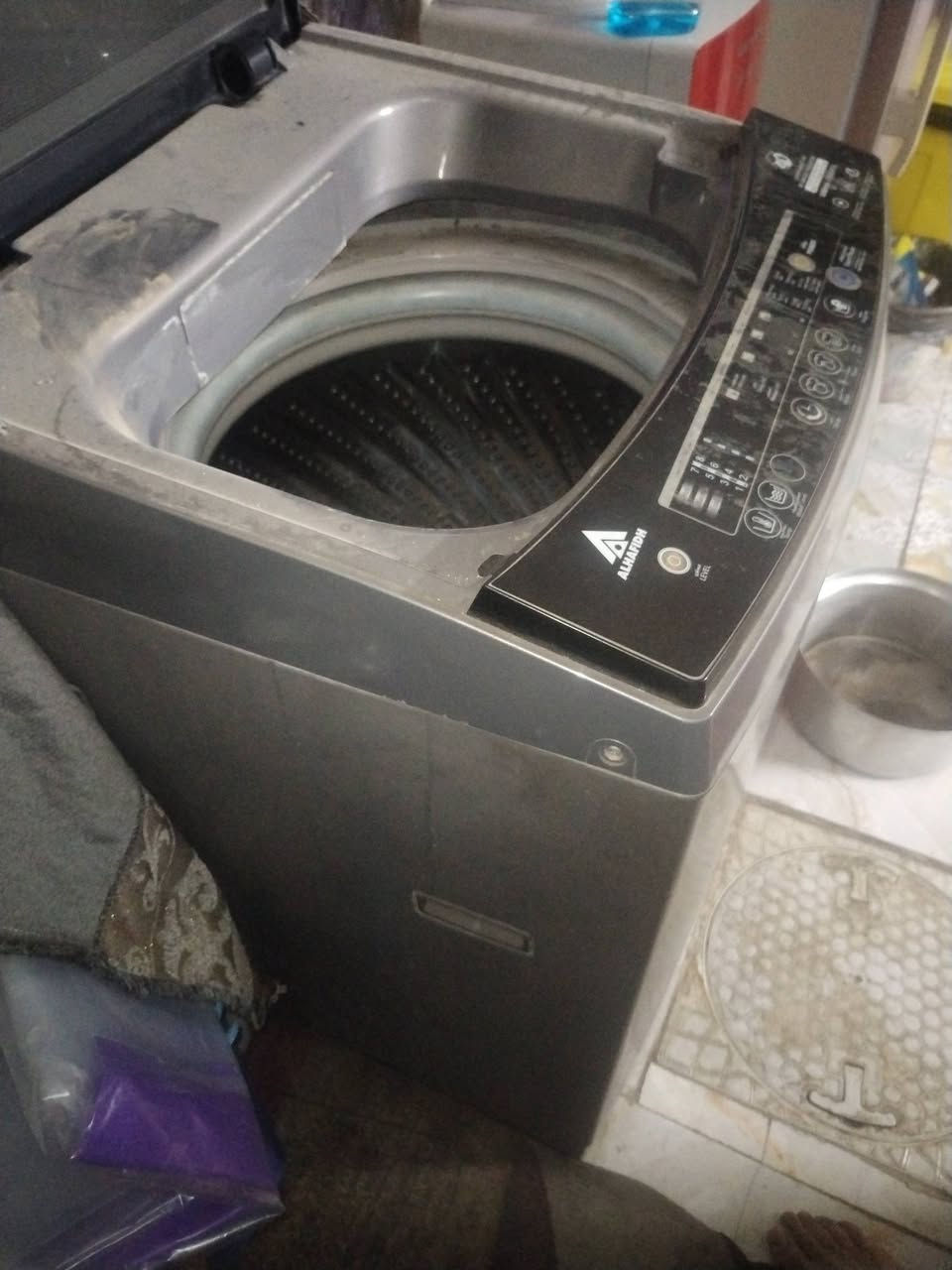 سلام عليكم شباب
غساله اوتو ماتيك نضيفه كلش كلش انضف من التصوير تحمل 15 كيلو سعرها 275 بيها مجال كلش بصيط مكان بغداد جكوك قرب بوابه الكاضميه رقمي ***********
