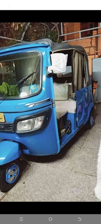 متاح تكتك للبيع موديل 2022رقم وسنويه  كامله كفاله عامه كشر ومحرك  تحوي...