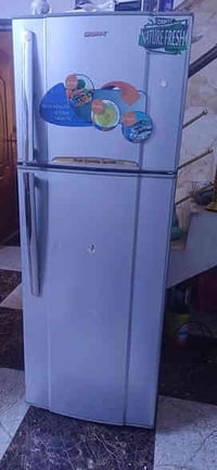 ثلاجة كراقت ١٨ قدم .. نظيقة وماداخلة تصليح .. السعر ١٥٠ الف .. الدورة ...