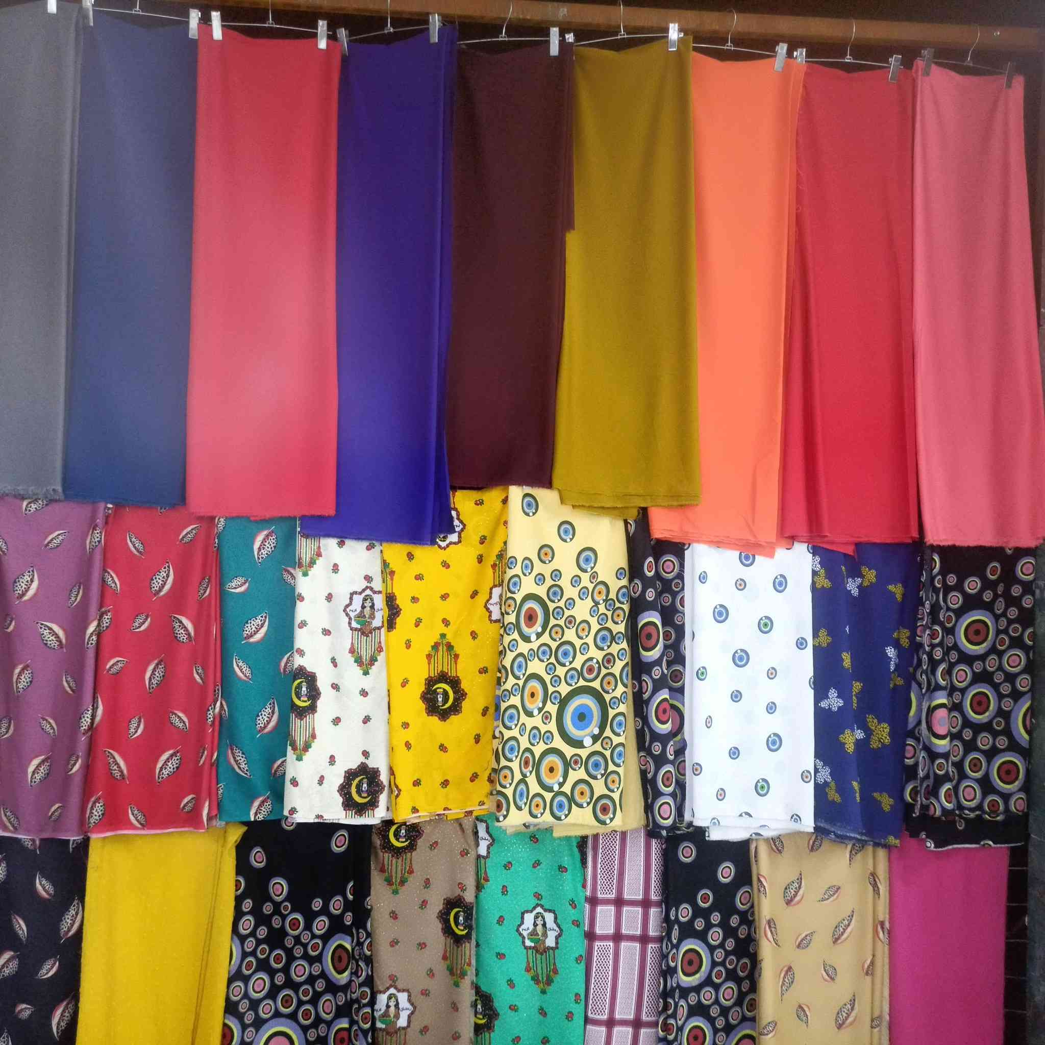 سلام عليكم اقمشه لوازم قصي ابو سيف حي جهاد شارع باله خلف صيدليه منار داخل القيصريه محلات اجدد
قماش كابوي ملكي سعر قطعه 8000 جميع الوان متوفره
اقمشه تركي ثقيل سعر قطعه 3500 ثلاثه قطعه عشره الاف 
كشمير يطالي جميع نقشات متوفره سعر قطعه 5000
للن ملكي سعر قطعه 4000الف
جميع لوازم متوفره بيرخص الاسعار اهلا وسهلا


**إذا كنت صاحب هذا الإعلان وتريد حذفه لأي سبب، رجاءا أرسل رسالة إلى الدعم الفني**