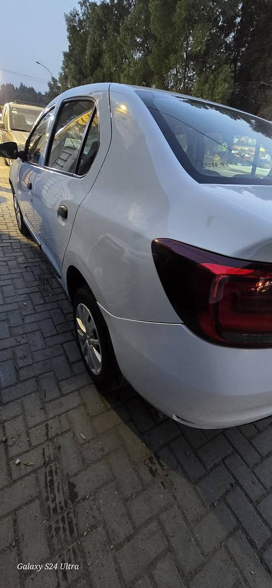 السلام عليكم سمبل ٢٠٢٠ حرة باسمي رقم جديد وسنوية جديدة محرك جديد حاوية كير مكفول صدر كهربائيات كله مضبوط بيها باب الايمن صبغ والخلفي بارد سعر ٨٢ بيها مجال ***********
