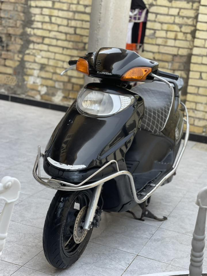 سبيسي ياباني الدراجة كلها بلاد كفراتها الاصلية مستعجل على بيعتها السعر 550
***********
