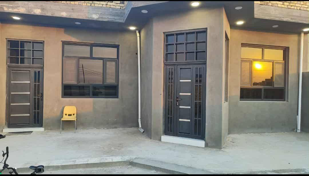 السلام عليكم 
بيت زراعي للبيع حولي الجامعة 
مساحة 450 متر
للاستفسار عن سعر البيع الاتصال على الرقم ***********
