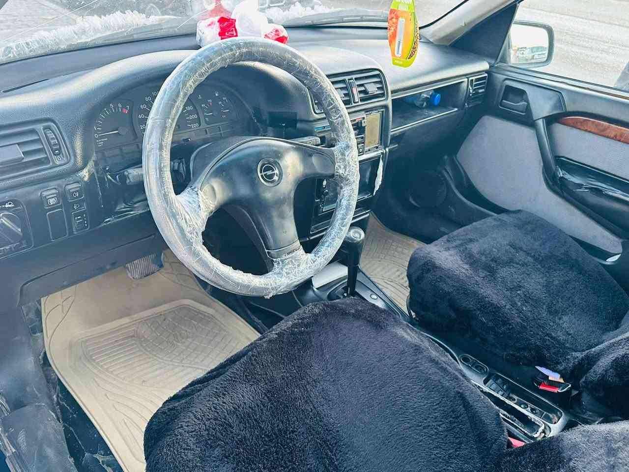 السلام وعليكم 
اوبل فكترا موديل 93 لون حبري محرك 18 كير اوتماتيك كير مكينة بالشرط 
سياره بلادي بدون صبغ هلالات بلادي مامعمر 
سنويه ساقط 2022 شرط التحويل وشرط اضبارة وقرص رقم كركوك 
السعر 37 وبي مجال  مكان السيارة طوز خورماتو
الاتصال على الرقم***********
