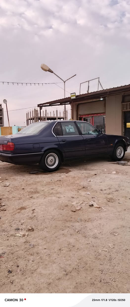 يالله سلام عليكم بي ام 735 بيع أو مراوس موديل 91كير ومكينه كفاله وكسل توني شاده حاويه رون ناصي بل200رونك 4 ايرفلو ونوزلات وبلكات وفيتبم توني شادهن حاويه صبغ عام جمالية عوزه ترتيب للغرفه ونواقص بسيطه سيارة جاهزة تبريد شغال عوزه بس سيف حترك بيه ضربه خفيفه بجهه السايق جاملغ الخلفي ومرجعينه رقم بغداد بسمي مداور ثاني يوم سنويه لل 30مكاني ناصرية تراي وين ميعجبك السعر 60 وبيه مجال ***********
